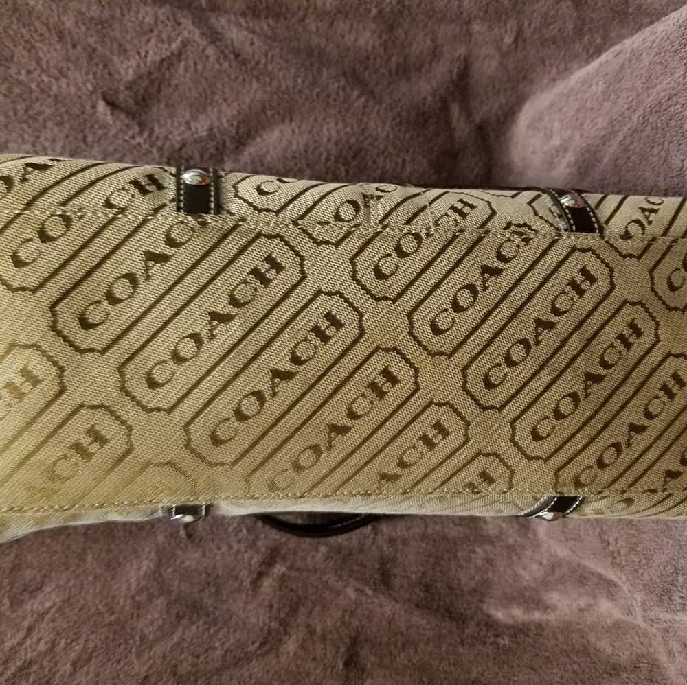 Coach Duffle Purse - Picture 4 of 6